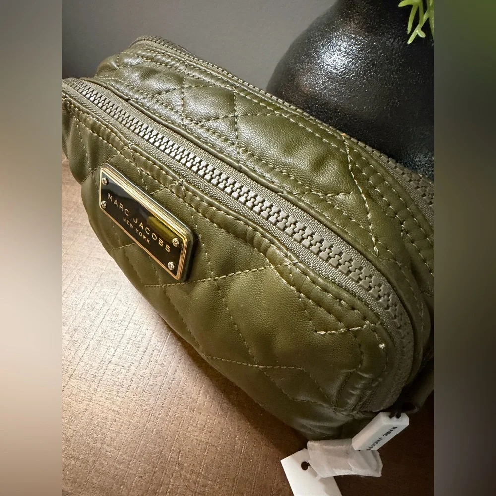 Marc Jacobs Double Zip Quilted Pouch (NWT)